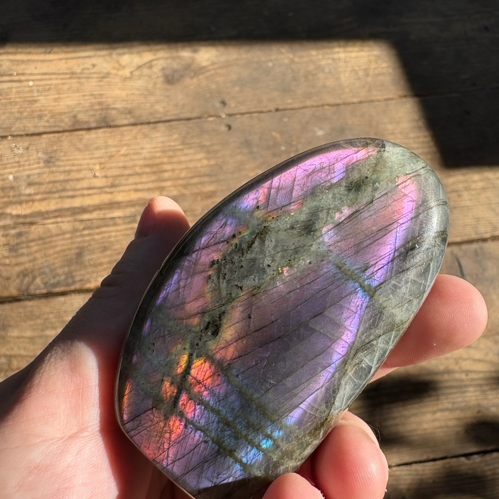 Iridescent Labradorite Freeform - Picture 4 of 4